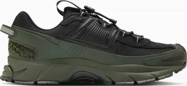Кросівки Nike ZOOM VOMERO ROAM WINTERIZED темно-зелено-чорні FV2295-300