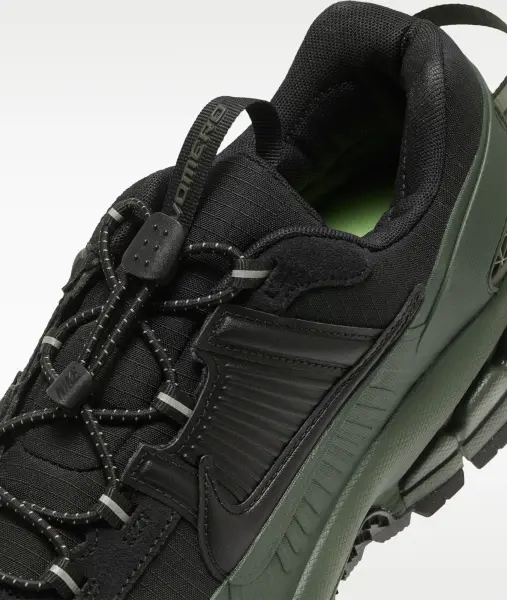 Кросівки Nike ZOOM VOMERO ROAM WINTERIZED темно-зелено-чорні FV2295-300