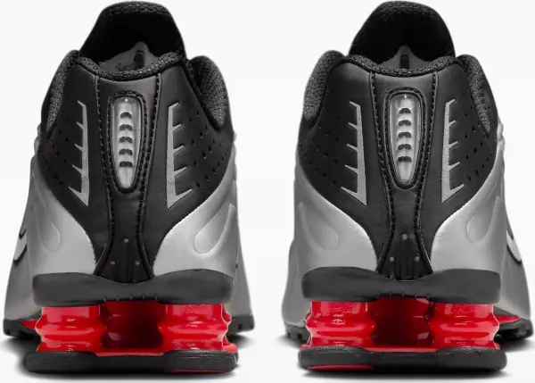 Кросівки жіночі Nike SHOX R4 чорно-сріблясто-червоні AR3565-011