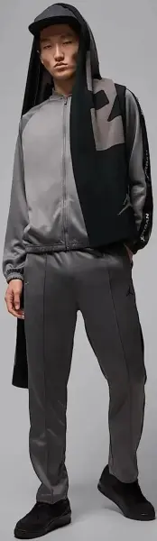 Спортивні штани Nike JORDAN ESSENTIALS TRACKSUIT PANTS сіро-чорні HF9341-034