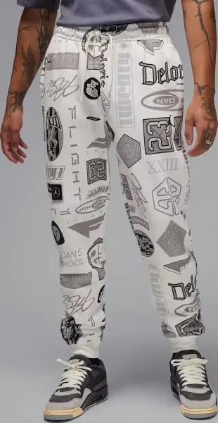 Спортивный костюм Nike JORDAN ESSENTIALS PRINTED FLEECE белый HM7254-133&HM7257-133