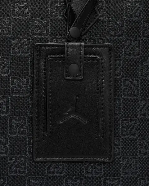Сумка через плечо Nike JORDAN MONOGRAM TOTE BAG 17L черная MM9158-023