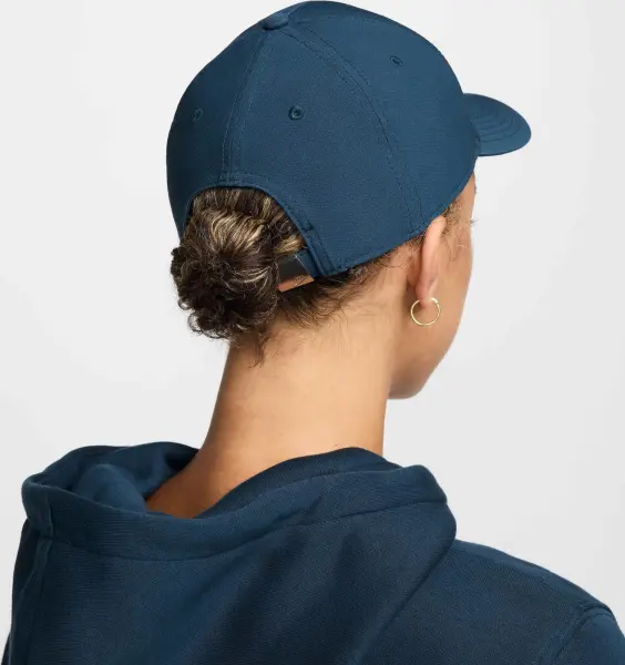 Кепка Nike DRI-FIT CLUB STRUCTURED METAL LOGO темно-синя FB5371-478