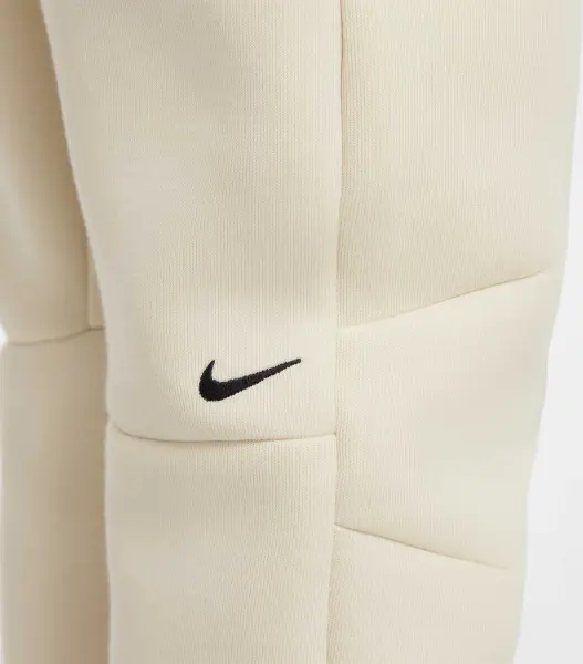 Спортивні штани підліткові Nike SPORTSWEAR TECH FLEECE бежеві HV5869-235