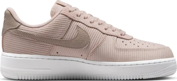 Кросівки жіночі Nike AIR FORCE 1 '07 світло-коричневі IM6533-602