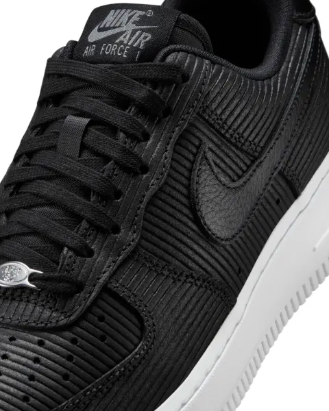 Кроссовки женские Nike AIR FORCE 1 '07 черные IM6533-002