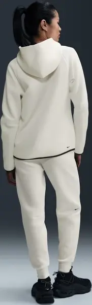 Толстовка жіноча Nike SPORTSWEAR TECH FLEECE WINDRUNNER FULL-ZIP HOODIE молочний HV6747-110