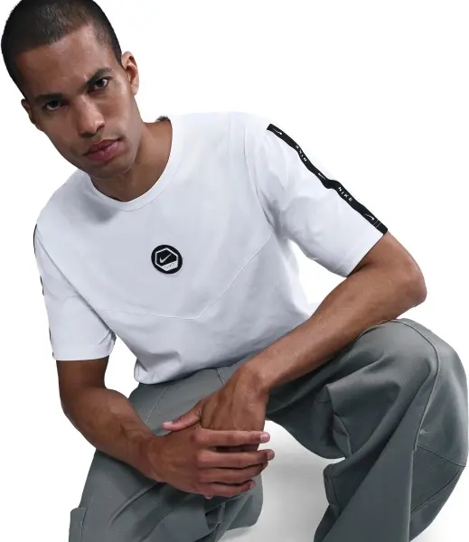 Футболка Nike DRI-FIT бело-черная IH4288-100