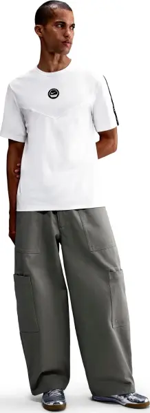 Футболка Nike DRI-FIT бело-черная IH4288-100