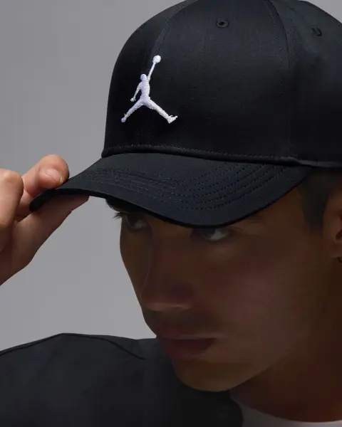 Кепка Nike JORDAN RISE STRUCTURED CURVED-BILL черная HJ0627-010
