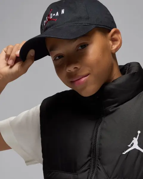Жилетка підліткова Nike JORDAN FILLED PUFFER чорна 95D532-023