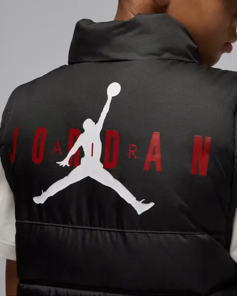 Жилетка підліткова Nike JORDAN FILLED PUFFER чорна 95D532-023
