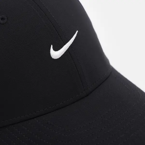 Кепка Nike DRI-FIT CLUB STRUCTURED SWOOSH черная FV5563-010