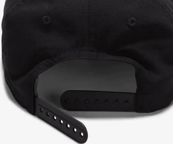 Кепка Nike DRI-FIT CLUB STRUCTURED SWOOSH черная FV5563-010