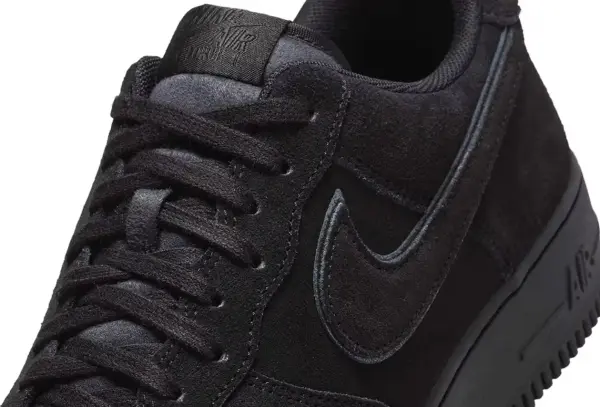 Кроссовки Nike AIR FORCE 1 '07 LV8 черные HQ1966-002