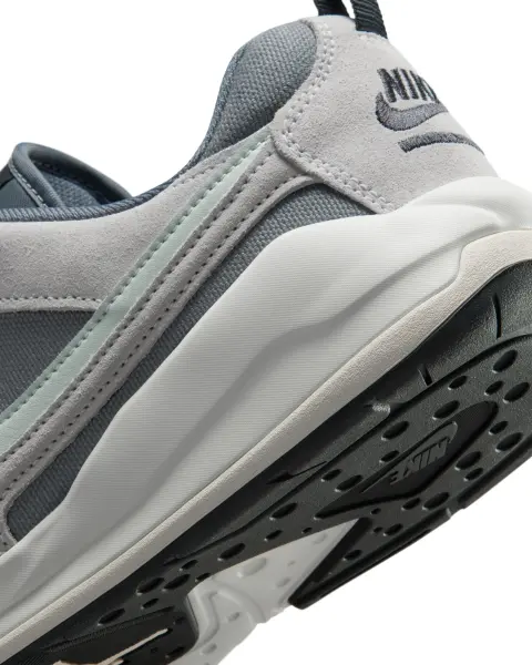 Кроссовки Nike JORDAN CMFT ERA серо-мятные HJ6777-003