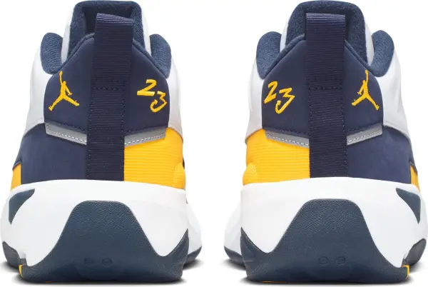 Кроссовки Nike JORDAN MAX AURA 7 бело-темно-сине-желтые HQ2091-102