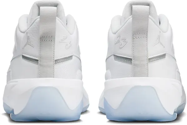 Кросівки Nike JORDAN MAX AURA 7 білі HQ2091-105