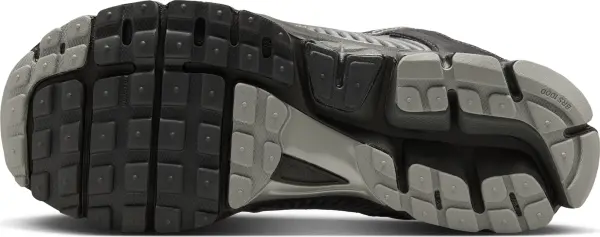 Кросівки Nike ZOOM VOMERO 5 чорно-сірі HF1553-006