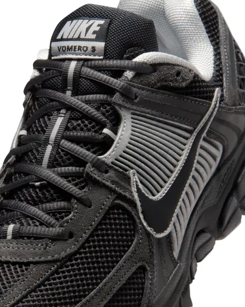 Кросівки Nike ZOOM VOMERO 5 чорно-сірі HF1553-006