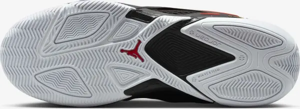 Кросівки баскетбольні Nike JORDAN HEIR SERIES чорно-червоно-золоті FQ3858-076