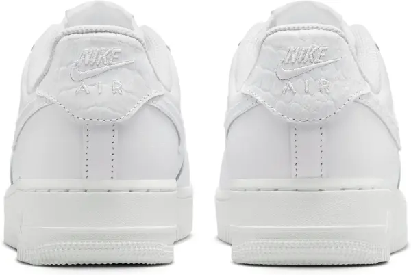 Кросівки жіночі Nike AIR FORCE 1 '07 SE білі IO4837-100