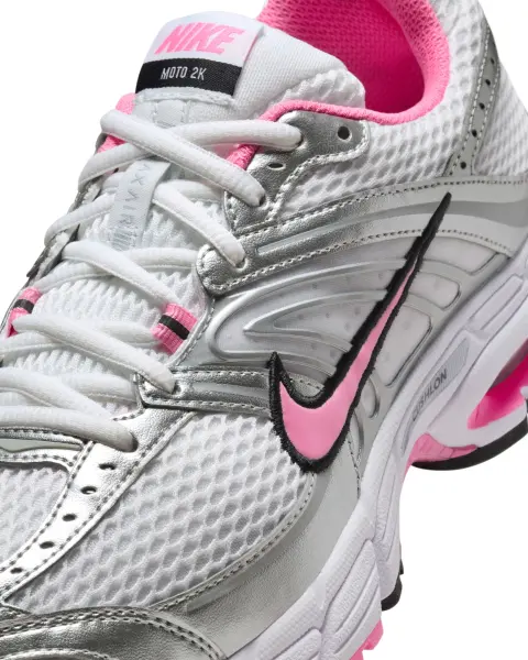 Кроссовки женские Nike AIR MAX MOTO 2K бело-серебряно-розовые HQ2056-101