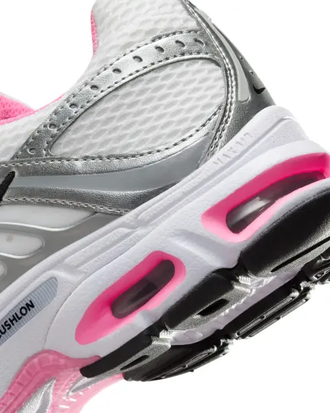 Кроссовки женские Nike AIR MAX MOTO 2K бело-серебряно-розовые HQ2056-101