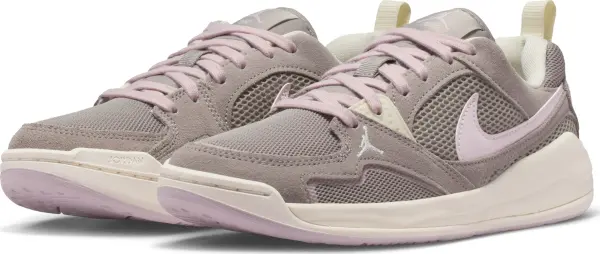 Кроссовки женские Nike CMFT ERA бежево-светло-розовые HJ6778-001