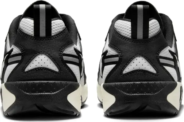 Кроссовки женские Nike JAM черно-белые FN0314-004