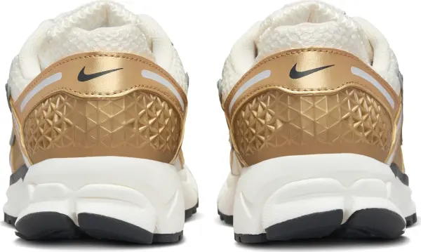 Кросівки жіночі Nike ZOOM VOMERO 5 золотисто-білі HF7723-001