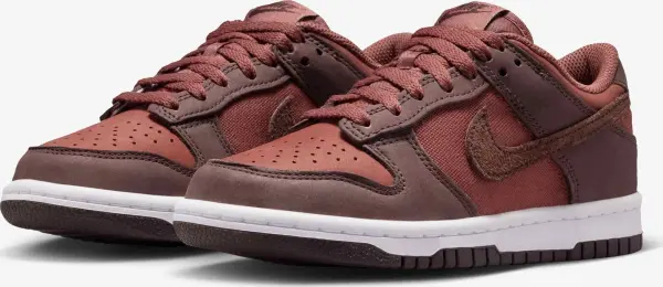 Кросівки підліткові Nike DUNK LOW SE (GS) коричневі HQ9293-200