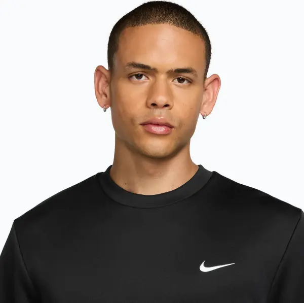 Свитшот Nike HYVERSE DRI-FIT UV FLEX CREW черный IF2977-010