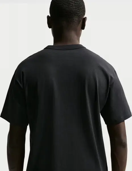 Футболка Nike SPORTSWEAR PREMIUM ESSENTIALS чорна IH1121-010