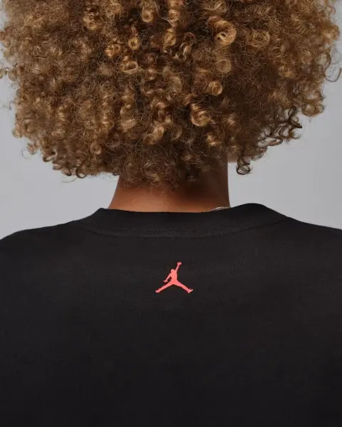 Футболка жіноча Nike JORDAN SPORT HERITAGE DRI-FIT GRAPHIC чорна IO8722-010