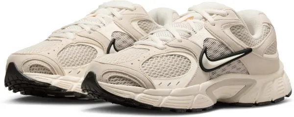 Кроссовки женские Nike V5 RNR бежевые II6294-100