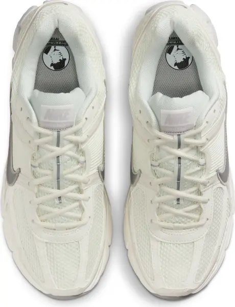 Кросівки Nike ZOOM VOMERO 5 світло-сірі FB9149-103