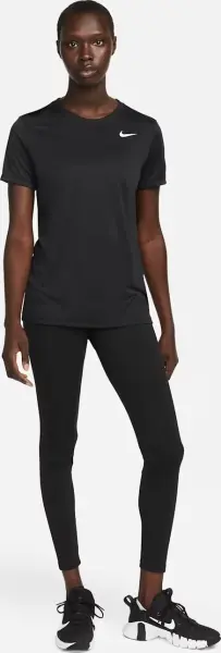 Футболка жіноча Nike DRI-FIT чорна DX0687-010