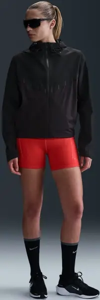 Вітровка для бігу жіноча Nike AEROSWIFT AEROGAMI STORM-FIT чорна FZ3396-010