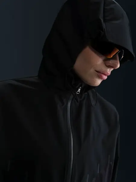 Вітровка для бігу жіноча Nike AEROSWIFT AEROGAMI STORM-FIT чорна FZ3396-010