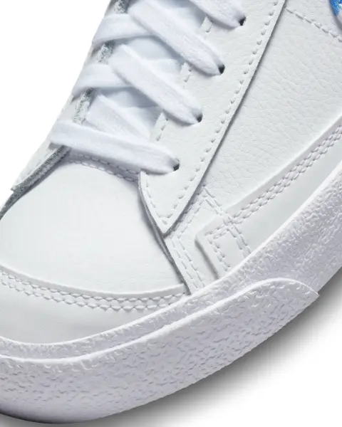 Кеди жіночі Nike BLAZER MID '77 біло-блакитні FD9163-100