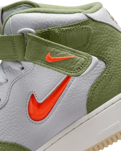 Кросівки Nike AIR FORCE 1 MID QS JEWEL біло-зелено-помаранчеві DQ3505-100
