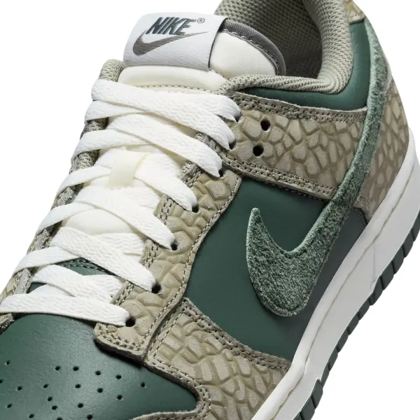 Кроссовки Nike DUNK LOW PREMIUM оливково-темно-зеленые HF4878-053