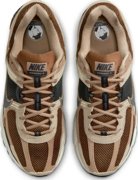 Кросівки Nike ZOOM VOMERO 5 коричнево-бежево-чорні HF1553-202