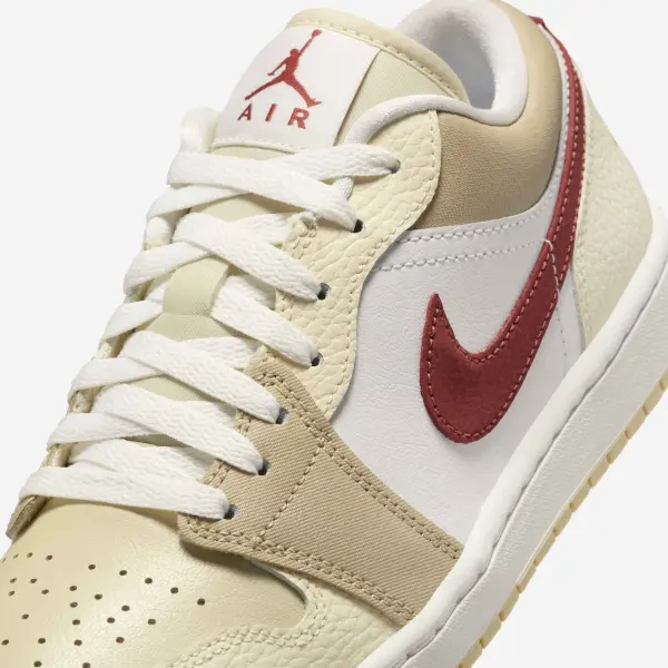 Кросівки жіночі Nike AIR JORDAN 1 LOW бежево-біло-бордові HV6530-100