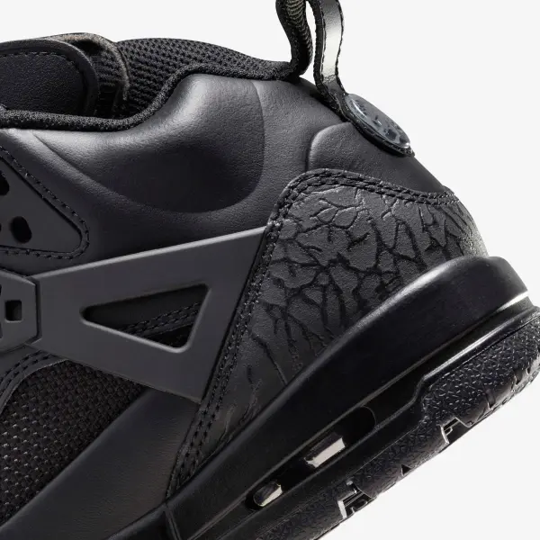 Кроссовки подростковые Nike JORDAN SPIZIKE WINTERIZED (GS) черные FD4653-001