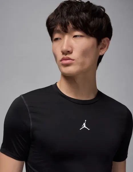 Термобелье футболка Nike JORDAN SPORT DRI-FIT BASE LAYER черная HV4099-010