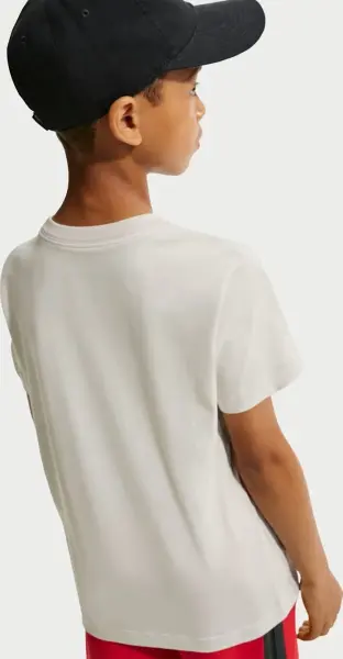 Футболка підліткова Nike SPORTSWEAR бежева II0287-072
