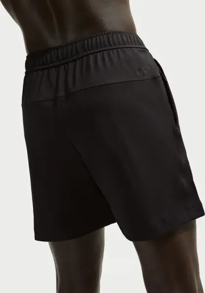Шорты Nike PRIMARY NANOKNIT DRI-FIT 7IN PERFORMANCE черные II1310-010