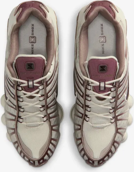 Кросівки жіночі Nike SHOX TL бежево-коричневі IM6013-072
